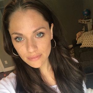 Meet your Posher, Alyse